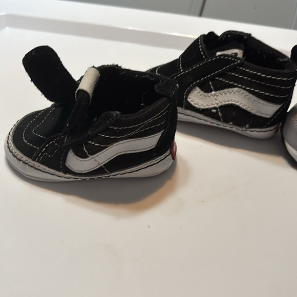 Infant shoes - Picture 2 of 3